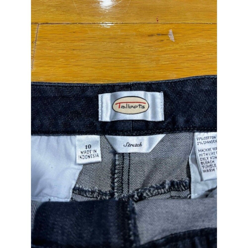 Talbots Capri Jeans Women's Size 10 Dark Wash Stretch Denim Casual Cottagecore - Picture 3 of 8